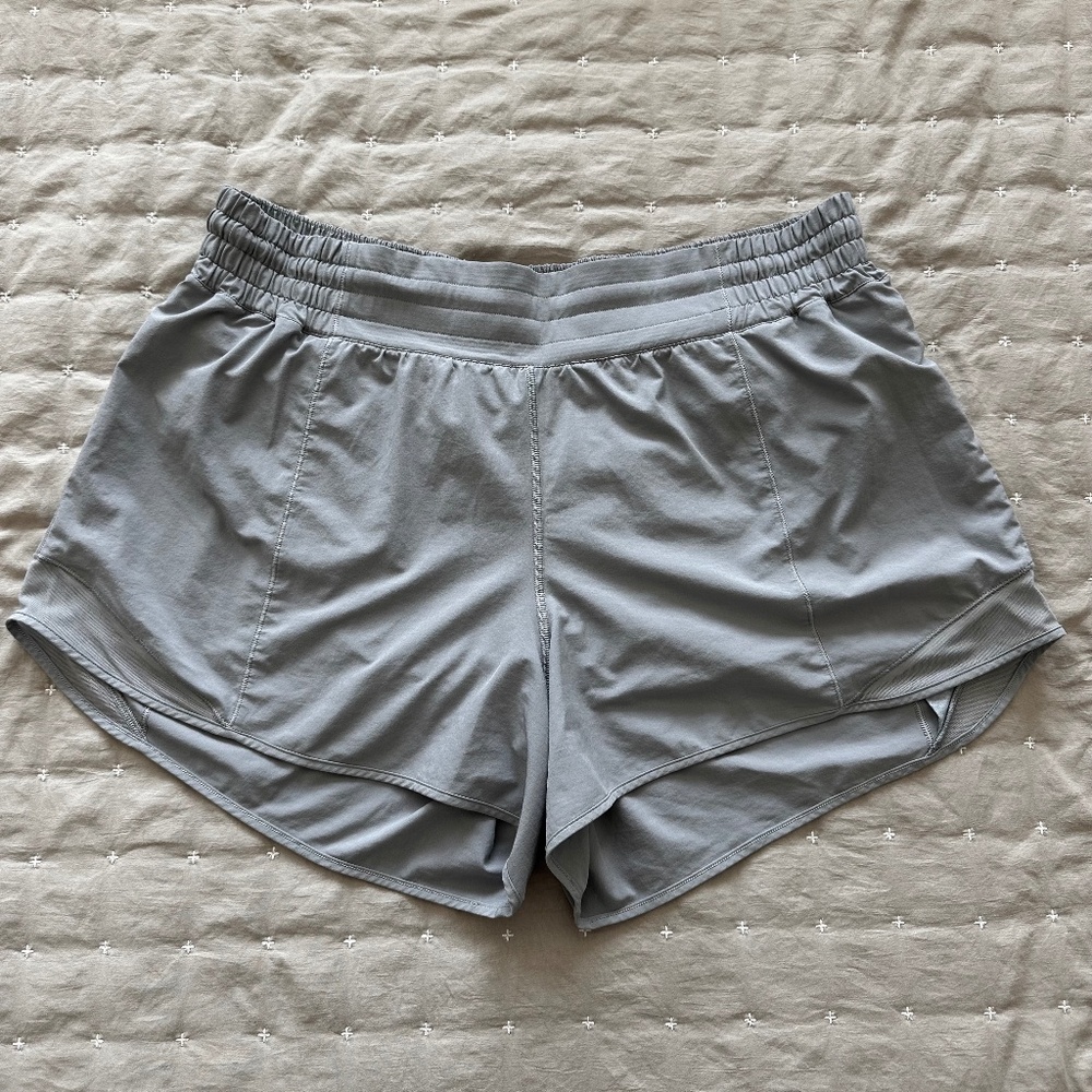 Lululemon Hotty Hot Shorts HR 4" gray
